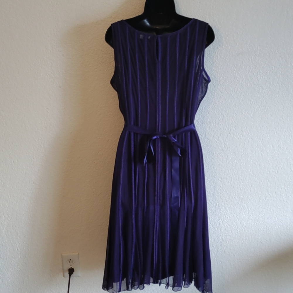 NWOT 👗 - Picture 3 of 6